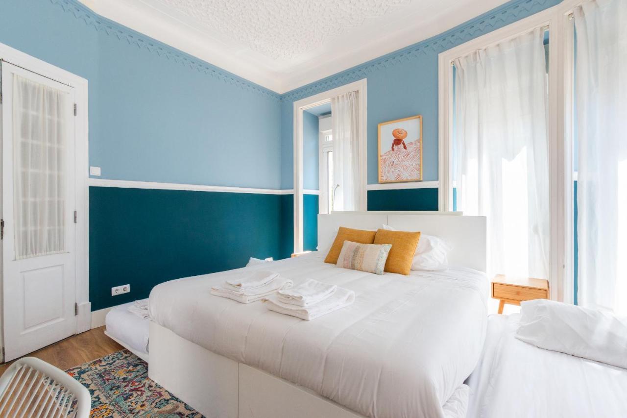Сasa de vacaciones Bright Center, 10m From Subway, 6 Rooms, Up To 20 Ppl Lisboa