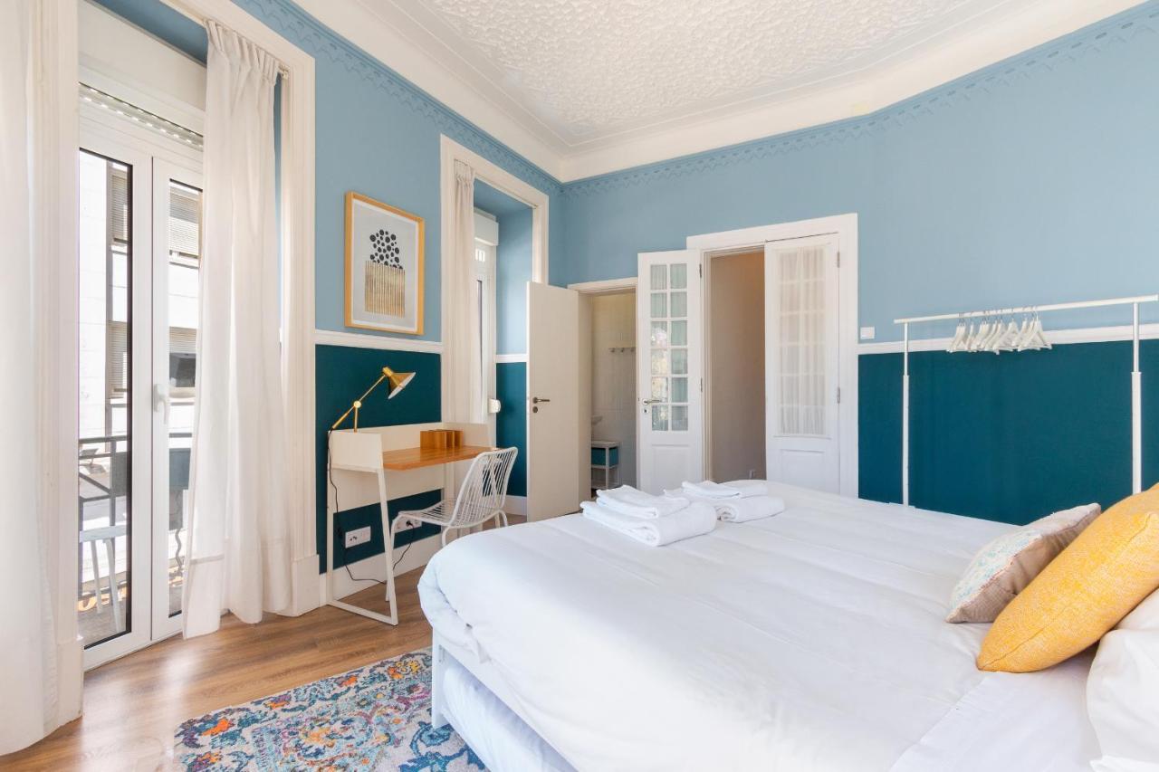 Bright Center, 10m From Subway, 6 Rooms, Up To 20 Ppl Сasa de vacaciones