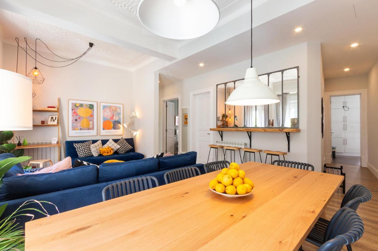 Сasa de vacaciones Bright Center, 10m From Subway, 6 Rooms, Up To 20 Ppl