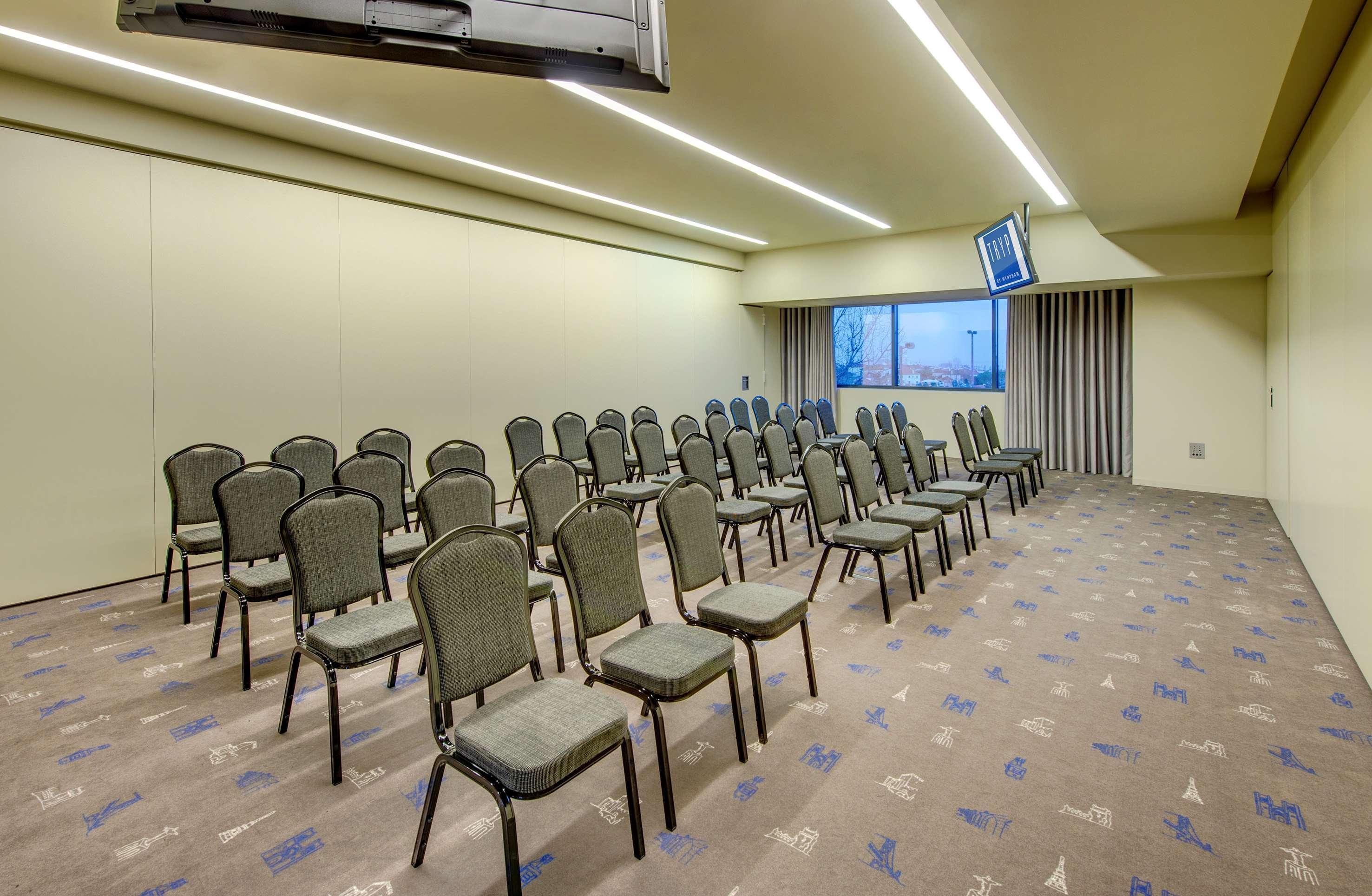 Hotel Meliá Aeroporto 4*