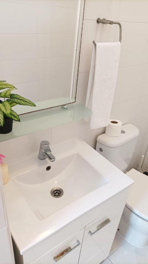 With Terrasse - 3 Bedroom, 3 Bathroom Triplex Apartment *