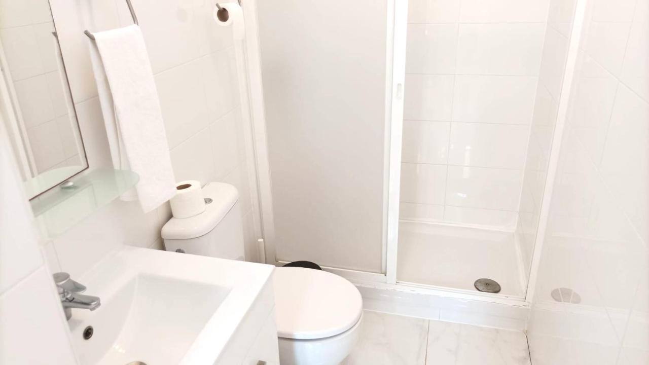 With Terrasse - 3 Bedroom, 3 Bathroom Triplex Lisbon