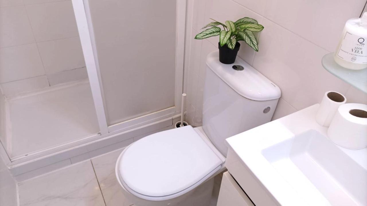 With Terrasse - 3 Bedroom, 3 Bathroom Triplex Apartment Lisbon