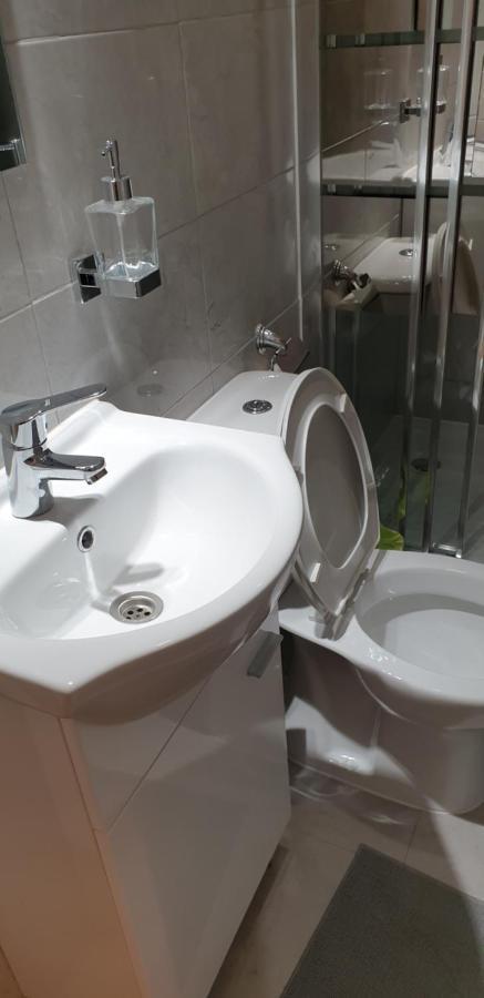 Quarto em Acomodações Particulares Antônio Pedro *