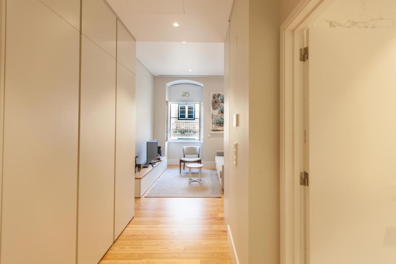 Flh Baixa Contemporary Flat