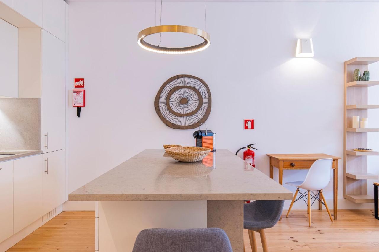 Modern Rustic Flat In Santos By Lovelystay *