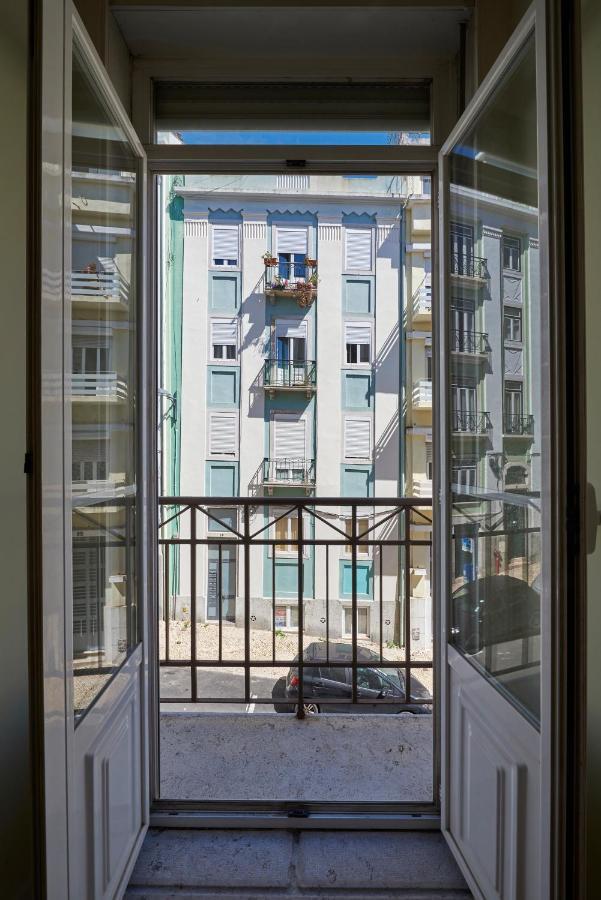 Renovated Spacious Baixa Apartment, By Timecooler