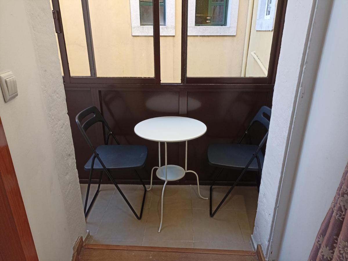 Pensión Martim Moniz 28 *