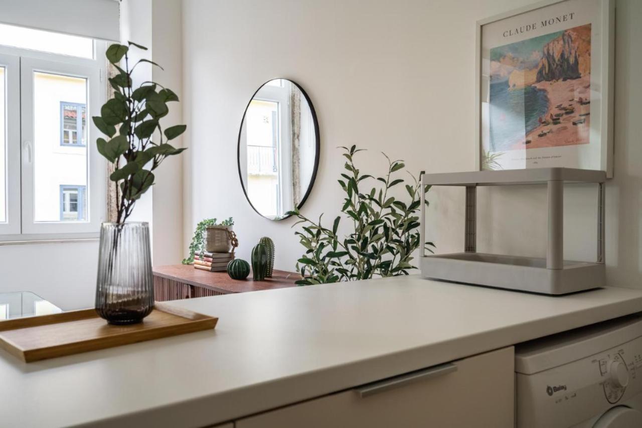 Whome Chic 2-bed Near Santos & Alcantara Perfect For Families & Couples * Lisboa