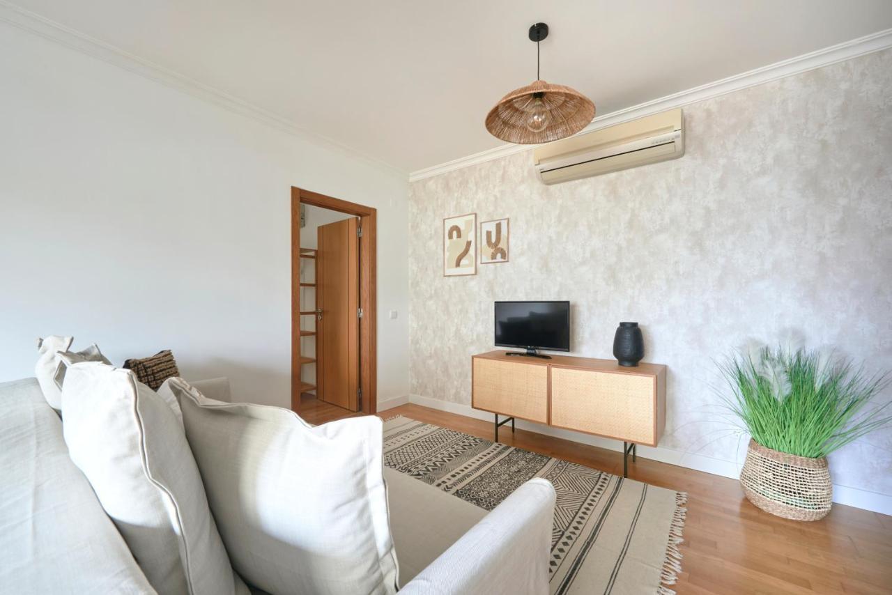 Apartamento With Private Terrace & Car Garage