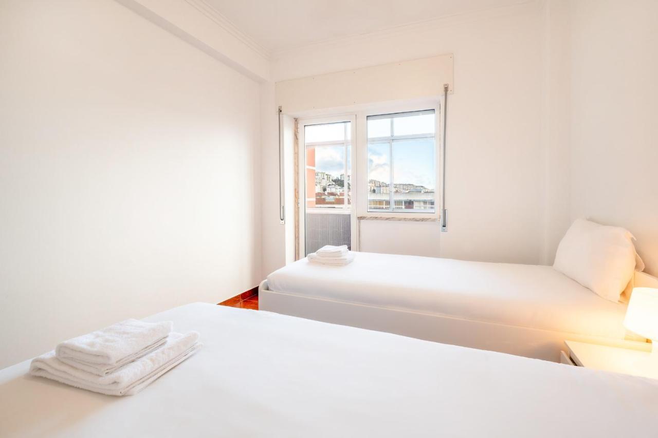 Guestready - Bright Flat Near Rio De Mouro Station