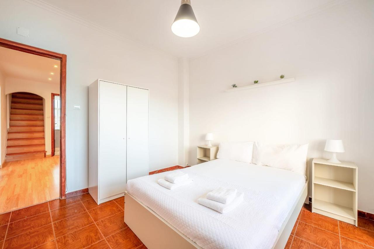 Guestready - Bright Flat Near Rio De Mouro Station * Lisboa