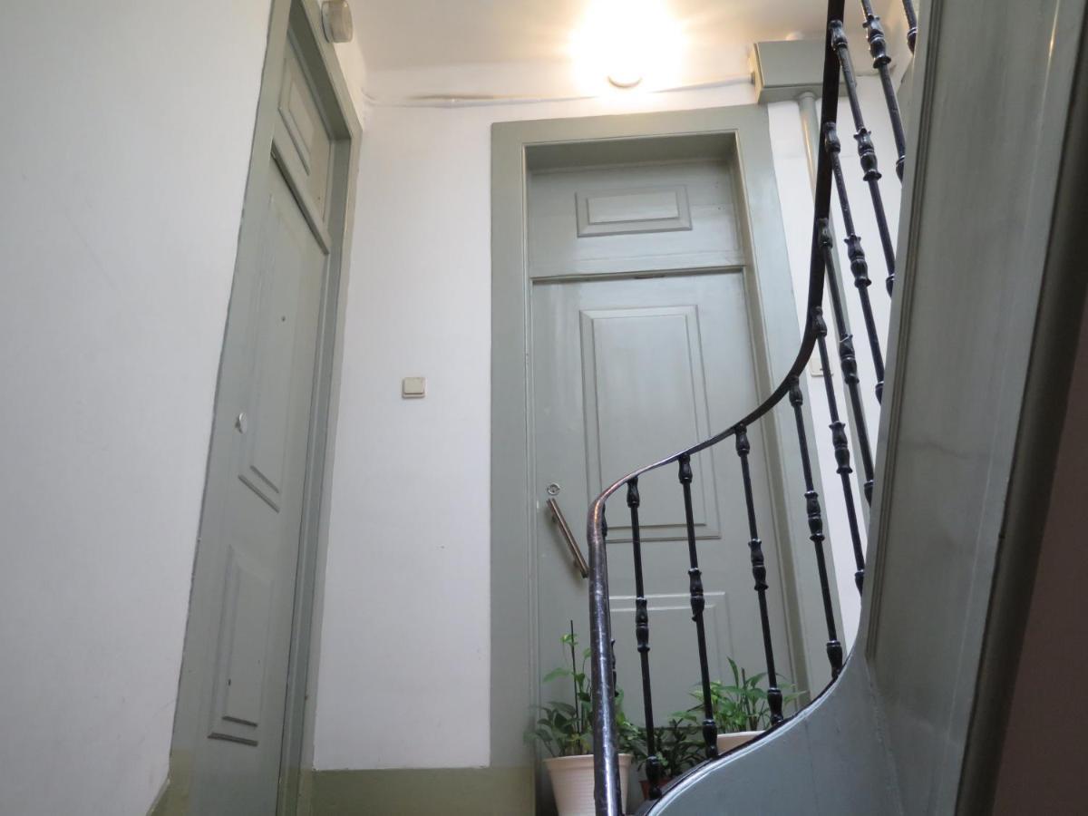 Apartment 3 Bedroom Apt, Historical Center, Tagus River View Lisbon