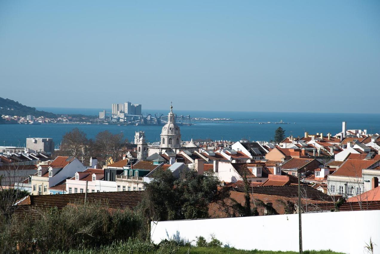 Flat With A Garden In Belem *