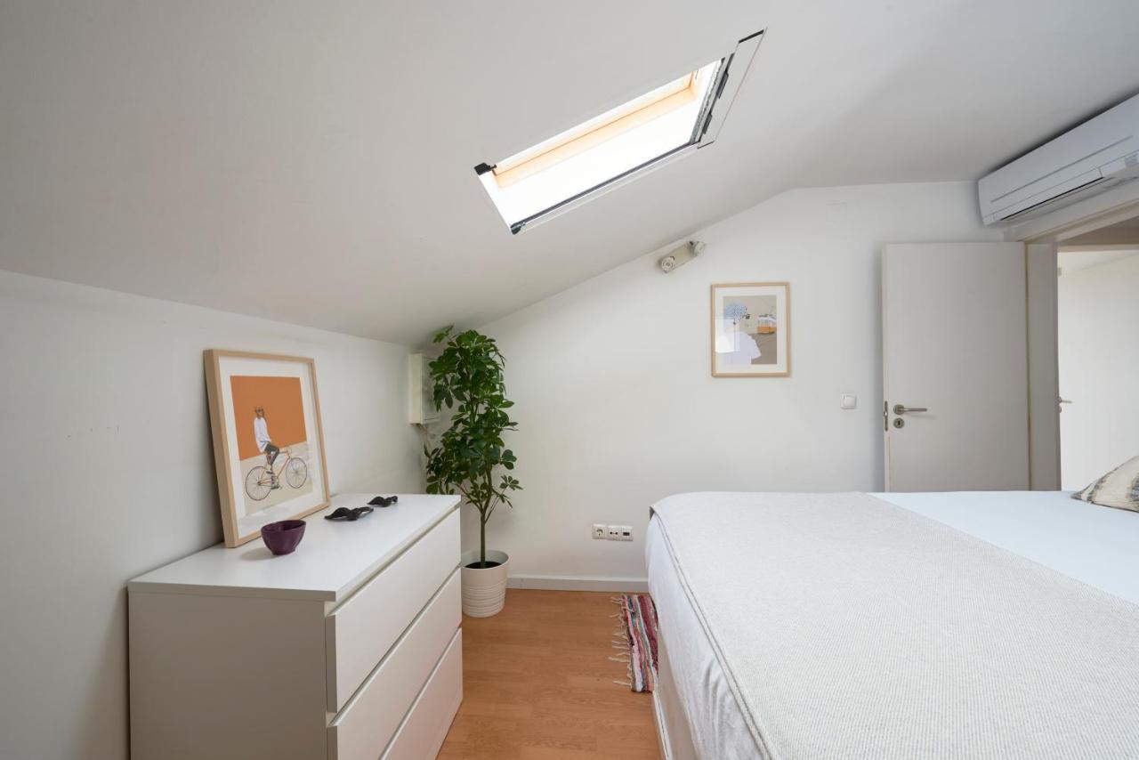 Bright W Balcony, Ac, Parking, By Timecooler