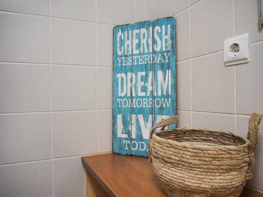 Apartamento Near Airport & Citycenter Free Parking