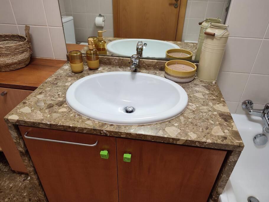 Near Airport & Citycenter Free Parking Apartamento *