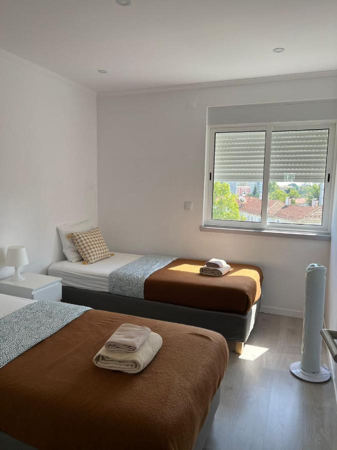 Near The Airport Homestay Lisbon
