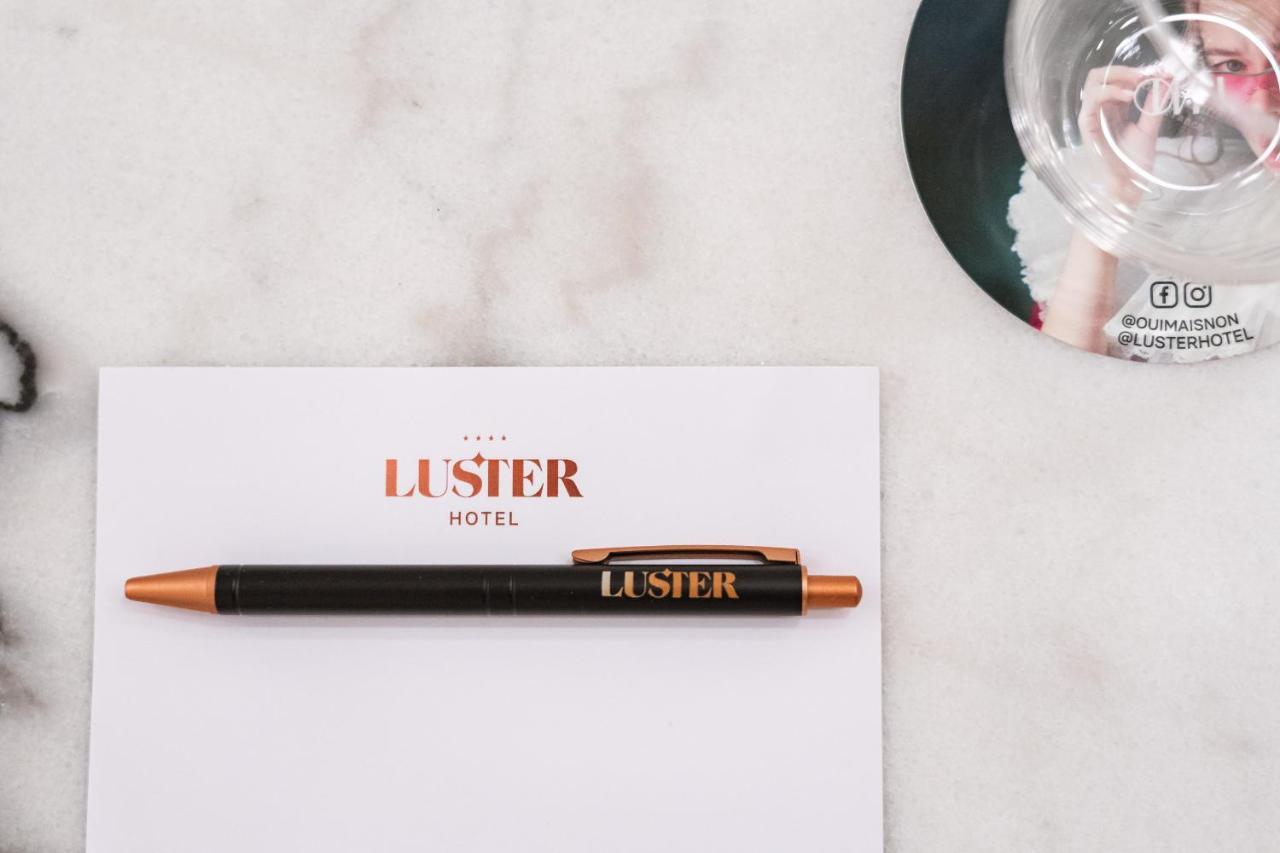 Luster Hotel