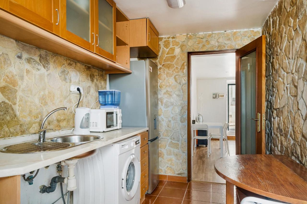 Apartamento Com Terraco E Churrasqueira Lisboa