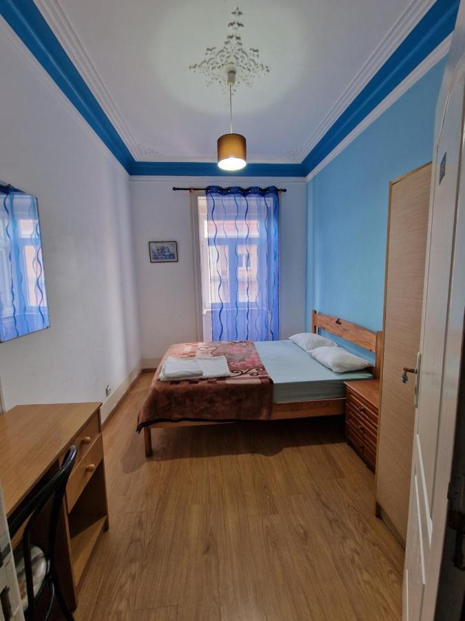 Local Private Hostal *