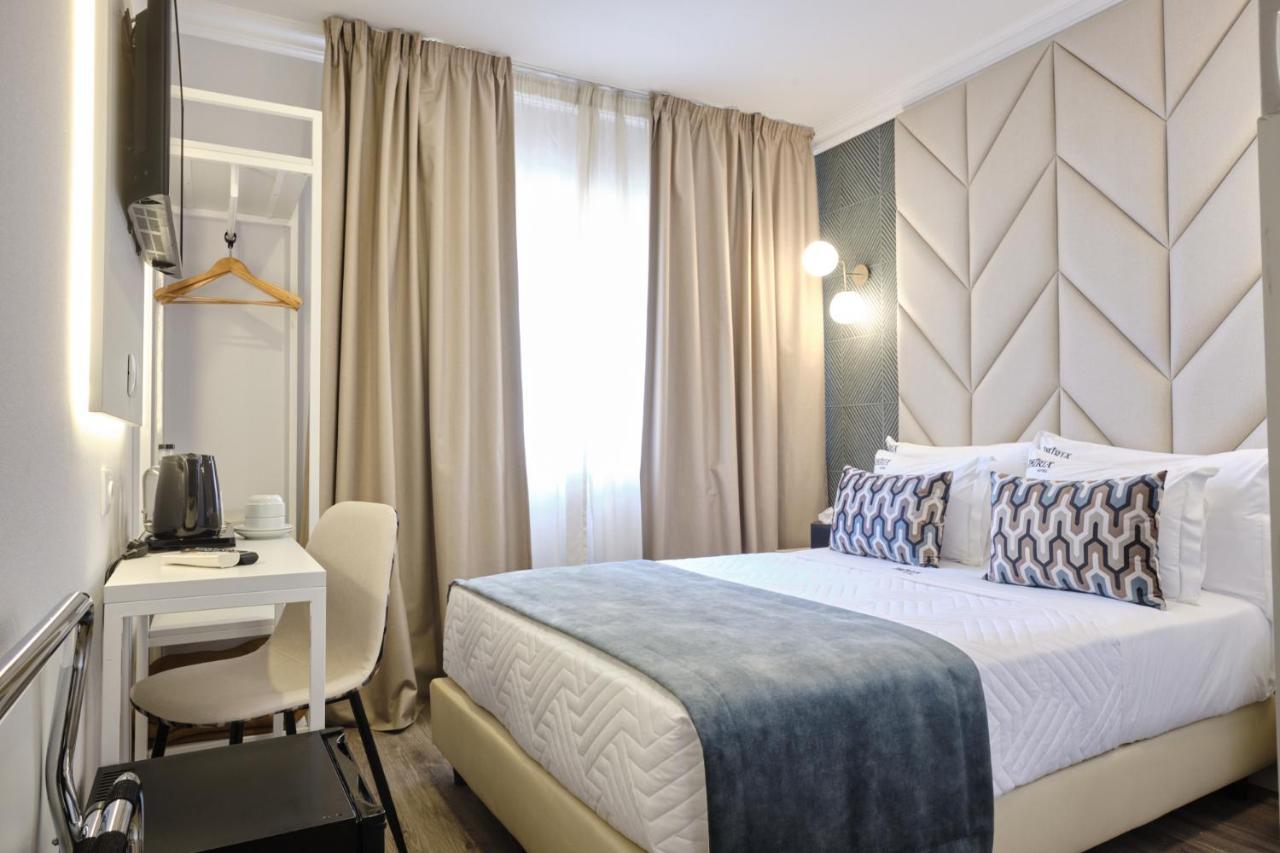 Hotel Patria *