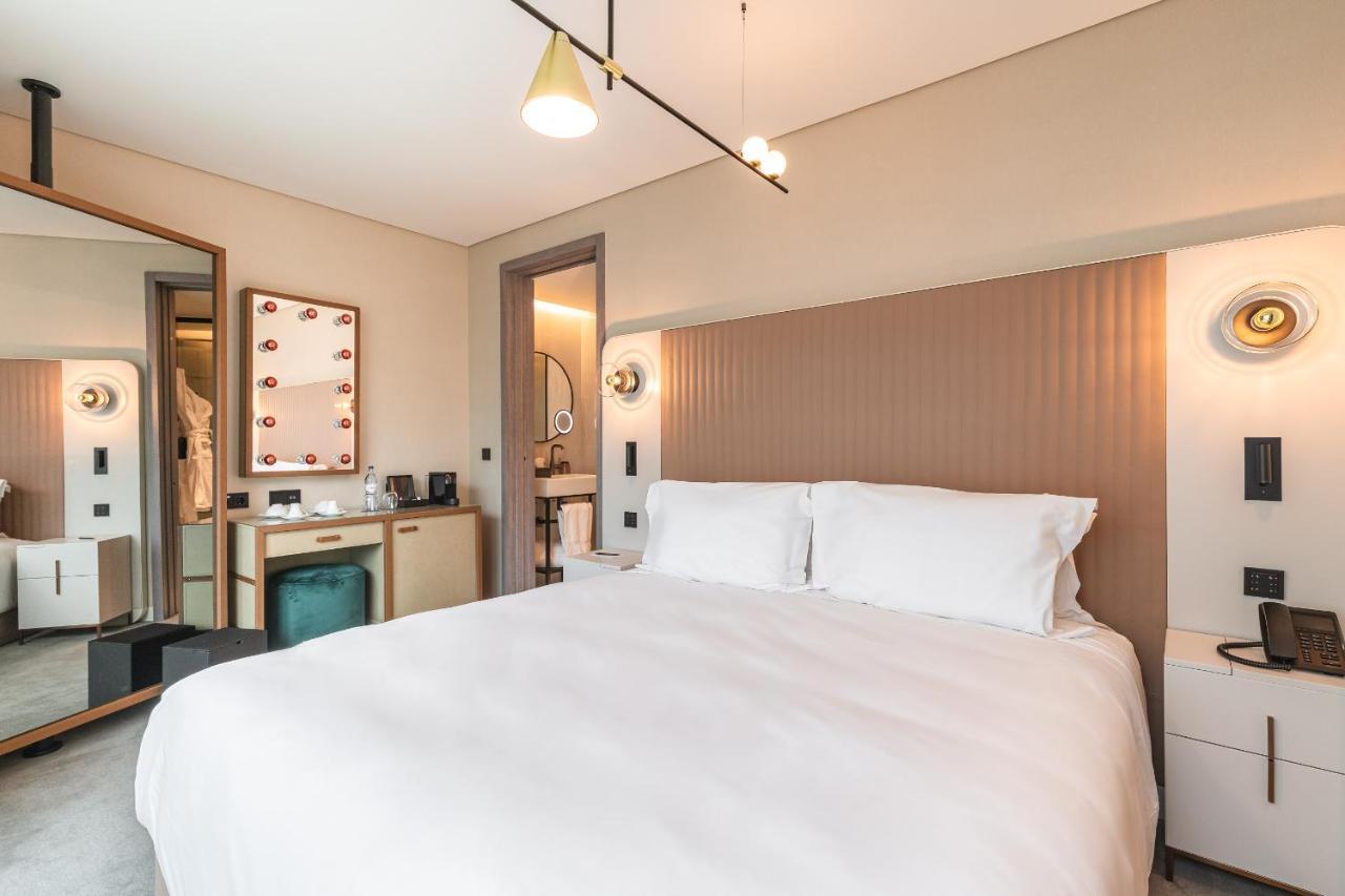 Luster Hotel Lisbon
