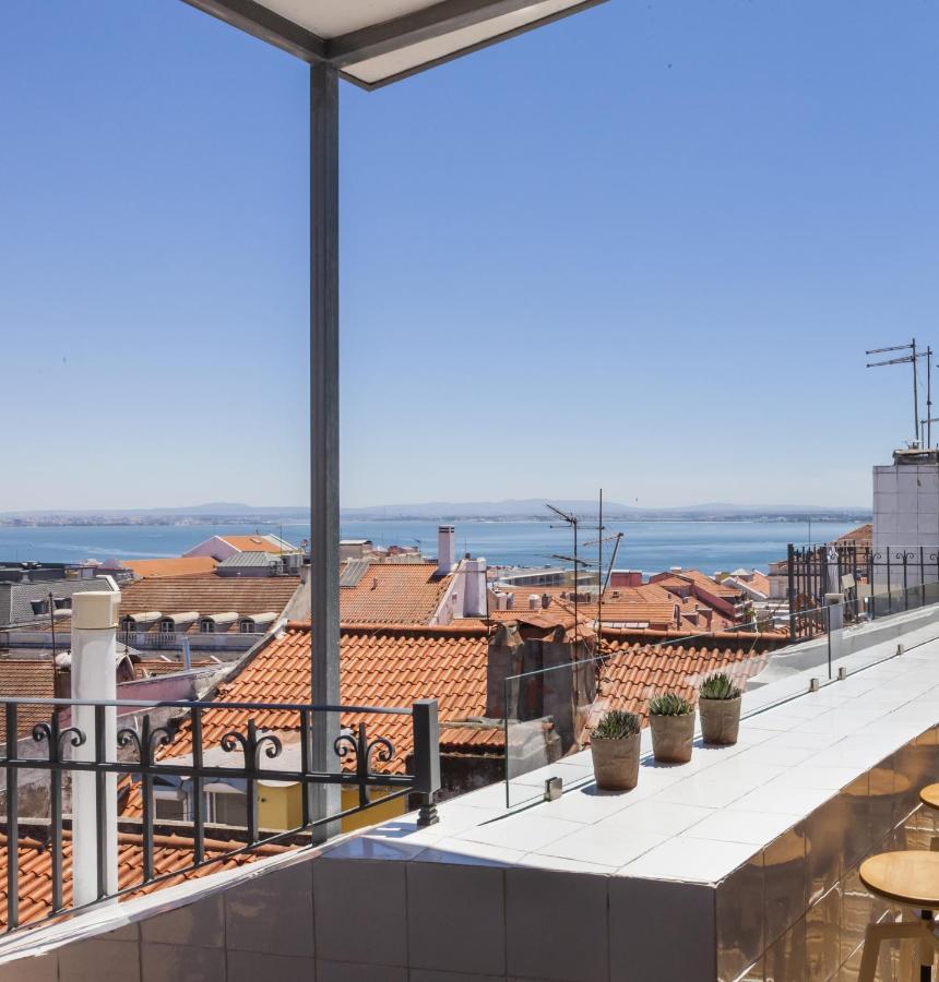 Apartamento Amazing Rooftop Terrace With River And Historic View 4 Bedrooms 4 Bathrooms Ac 19th Century Building Chiado