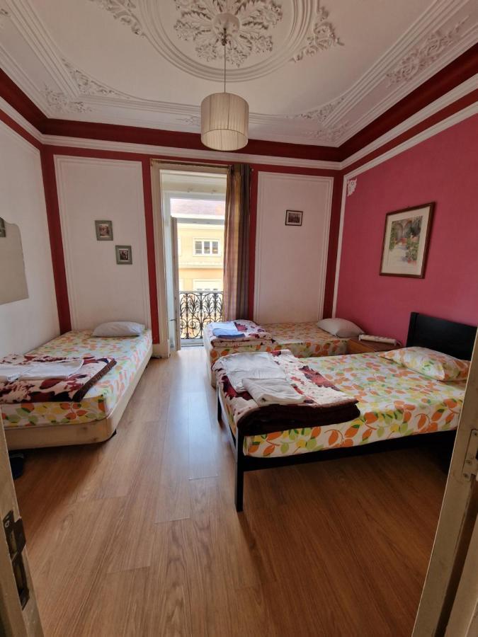 Local Private Hostal Lisboa