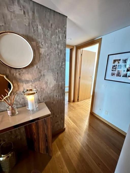 Becas House -