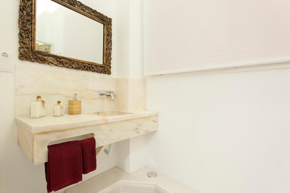 Pensión Ginjinha House - 4 - Bairro Alto - With Ac! 3*