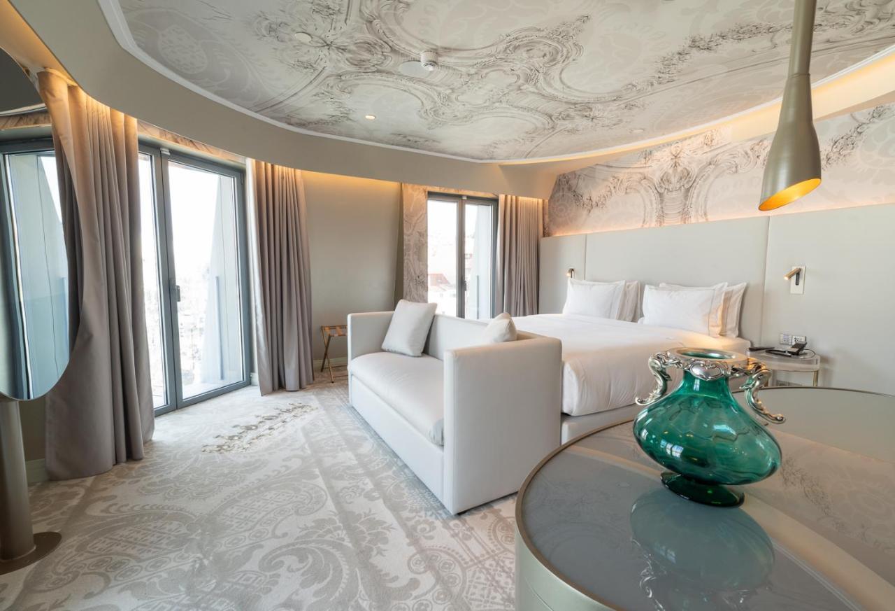 Dos Reis By The Beautique 4*