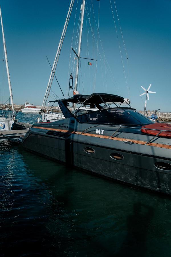 Botel Valeria, Uma Noite De Sonho