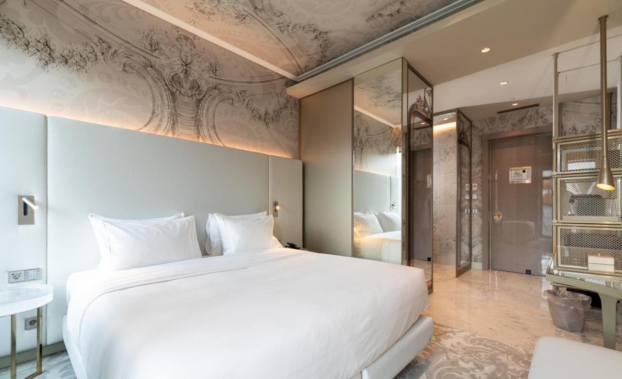 Dos Reis By The Beautique 4*