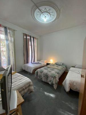 Bangla Hostal *