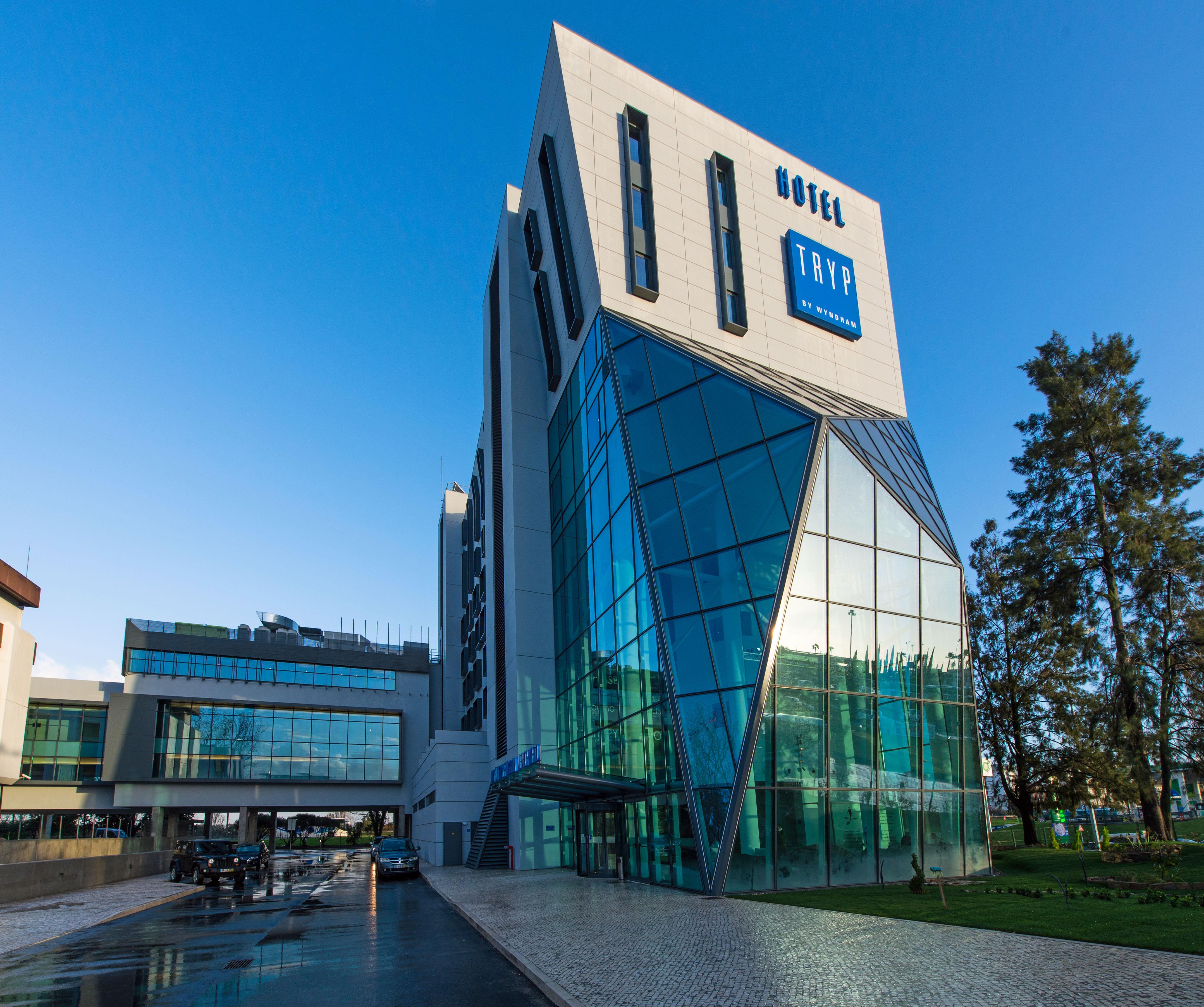 Meliá Aeroporto 4*