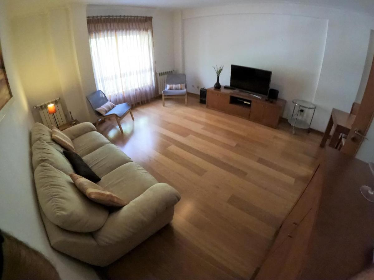 Lisbon, Modern T2 In Parque Nacoes, Apartamento Lisboa