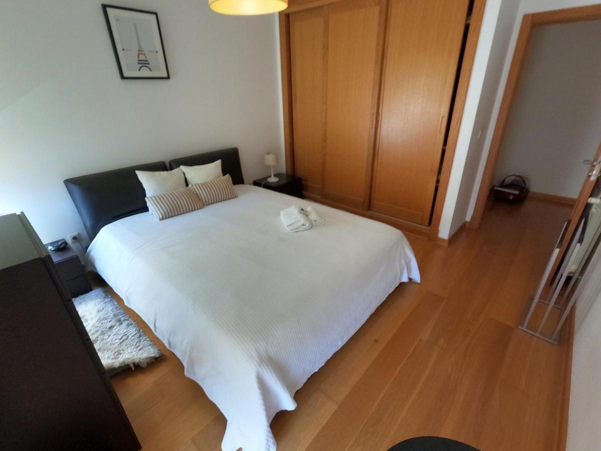 Lisbon, Modern T2 In Parque Nacoes, Apartamento