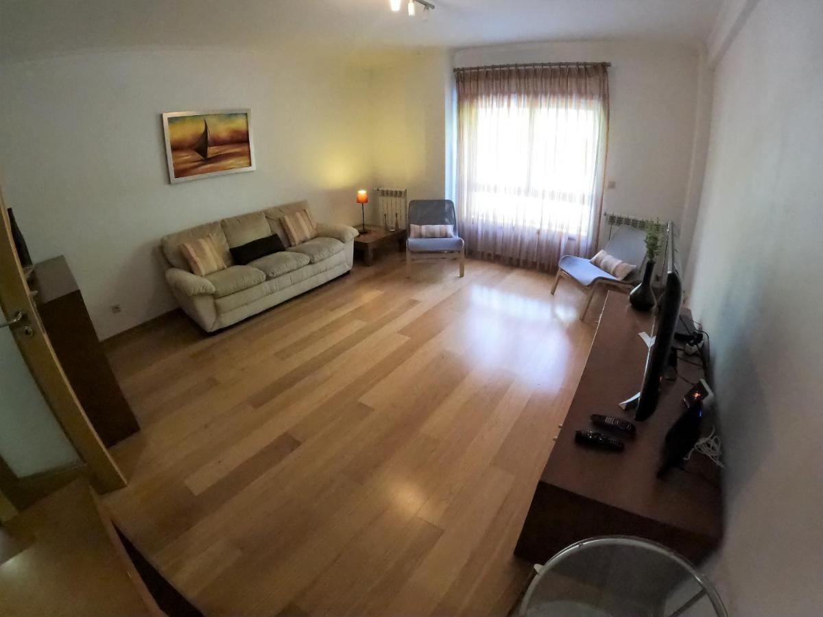 Lisbon, Modern T2 In Parque Nacoes, Apartamento *