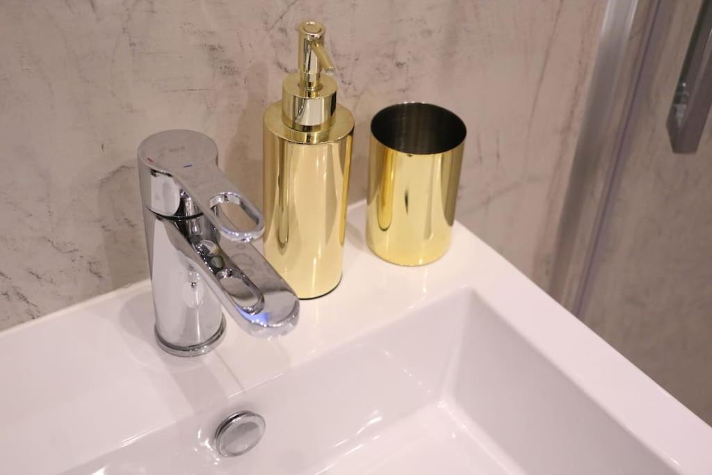 Madalena Views - Stylish & Luxury @ Baixa * Lisboa