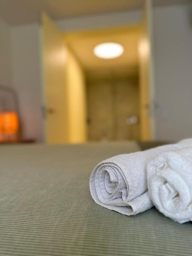 Luxuoso Quarto Com Banheiro Privativo No Centro De Quarto em Acomodações Particulares *