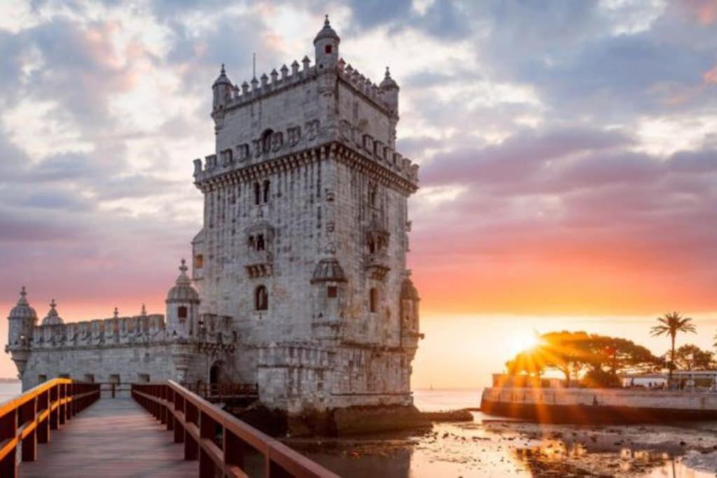Classic Homes: Bright & In Belem Lisboa
