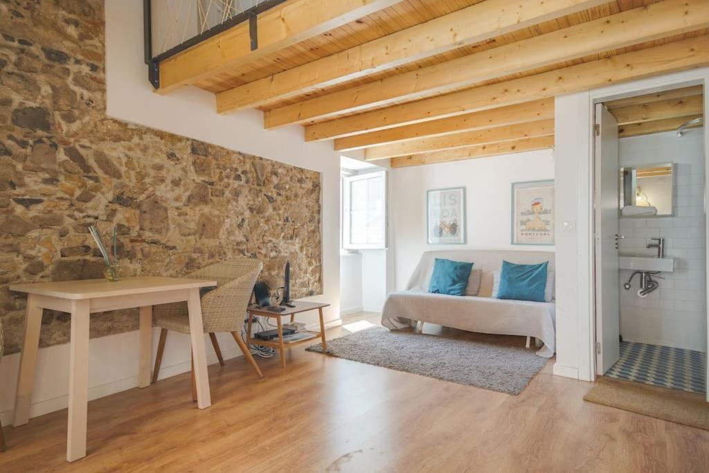 Classic Homes: Bright & In Belem