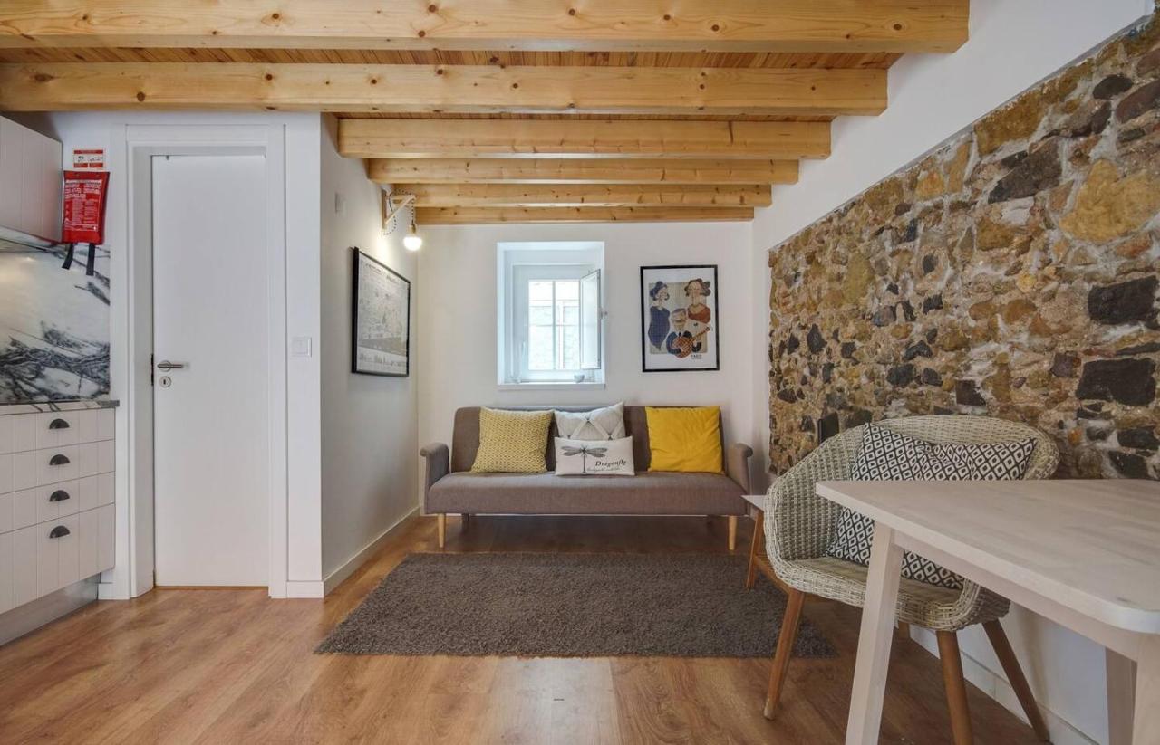 Classic Homes: Bright & In Belem