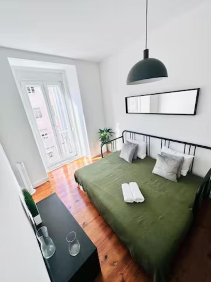 Large Flat Up 8pp Apartamento Lisboa