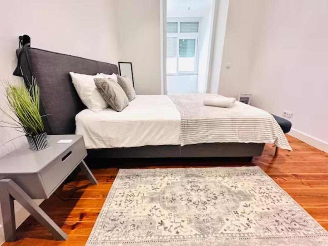 Large Flat Up 8pp Lisboa