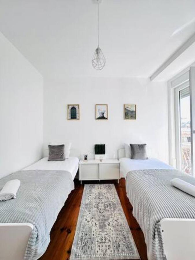 Large Flat Up 8pp Apartamento Lisboa