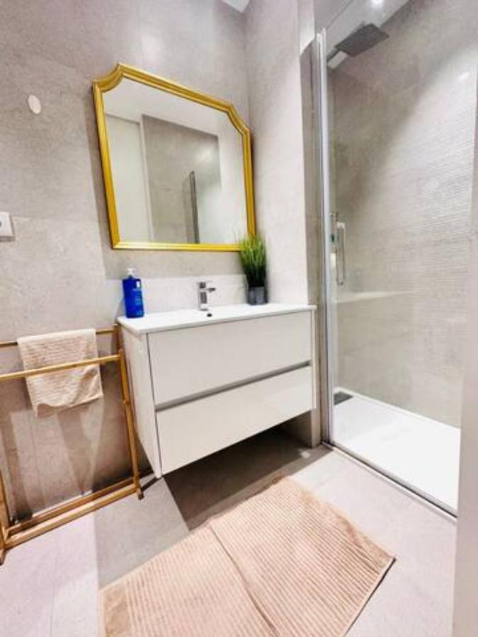 Large Flat Up 8pp Lisboa