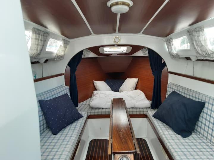 Hotel en barco Vintage Sailboat In Belem Lisboa