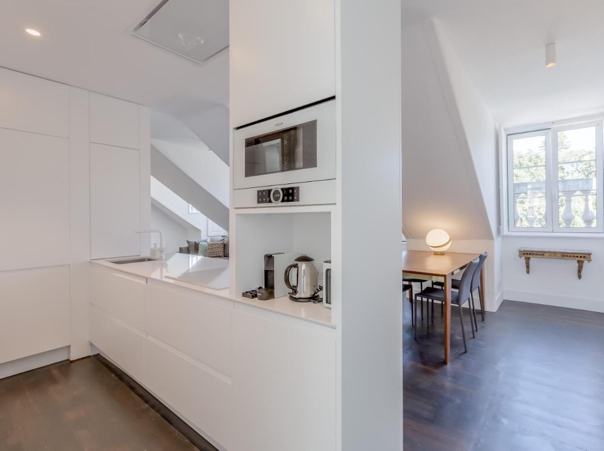 Principe Real Charming Garden View Flat At The Heart Of *
